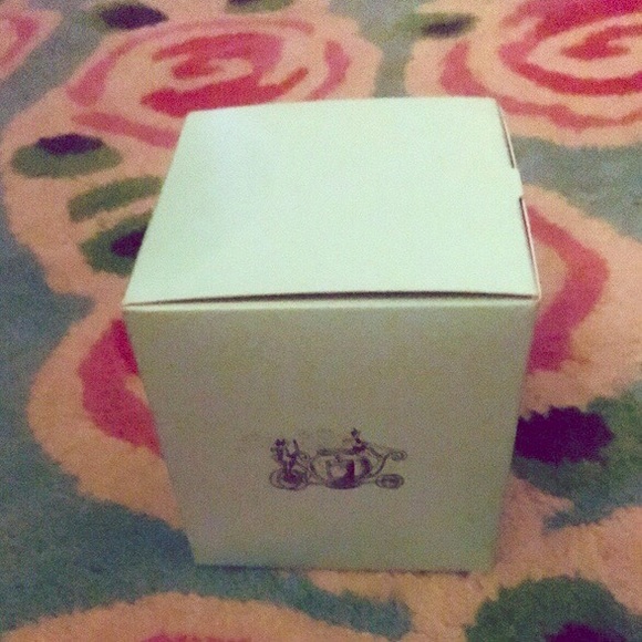 🌷🍏Tocca Giulietta Candela🌷🍏 - Picture 4 of 5